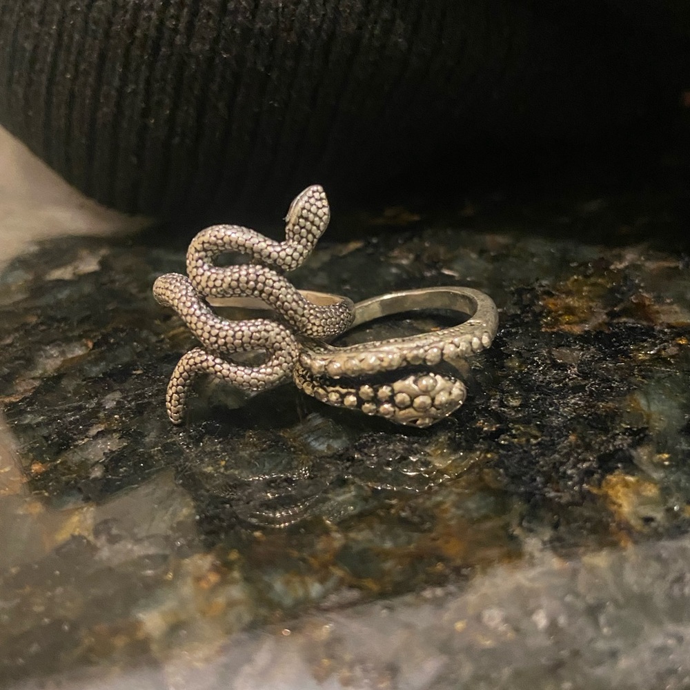 SNAKE RINGS